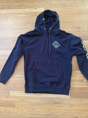Men’s Adult S Salty Crew Navy Pullover Hoodie with Chest Patch